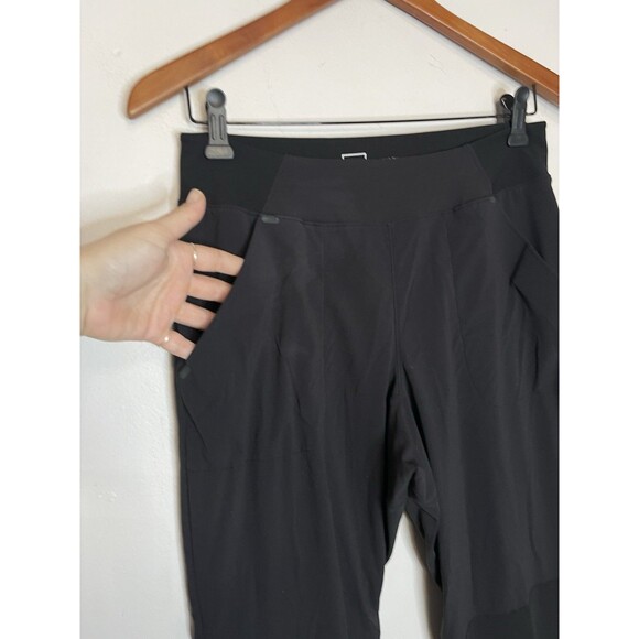 The North face Women's Small Black Lightweight Crop Jogger Pants - Picture 5 of 8